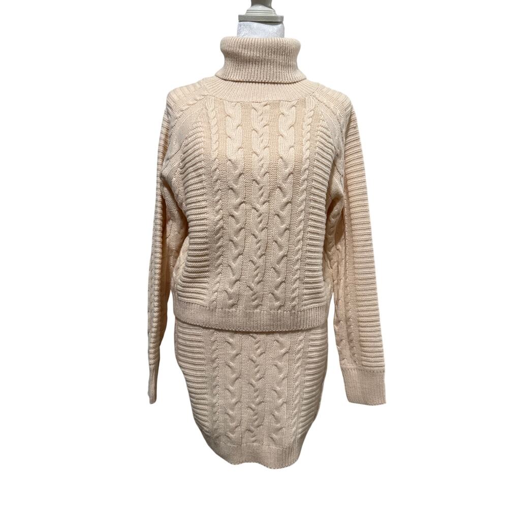 Lulus two piece sweater and skirt set size women’s small, cable knit cream